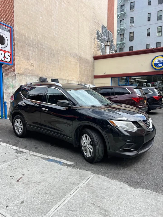 2016 Nissan Rogue - Image 2 of 7