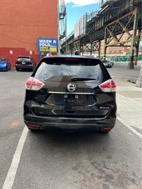 2016 Nissan Rogue - Image 3 of 7