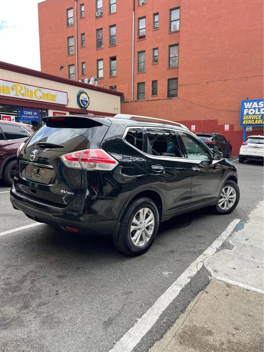 2016 Nissan Rogue - Image 4 of 7