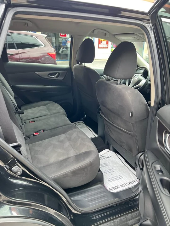 2016 Nissan Rogue - Image 6 of 7