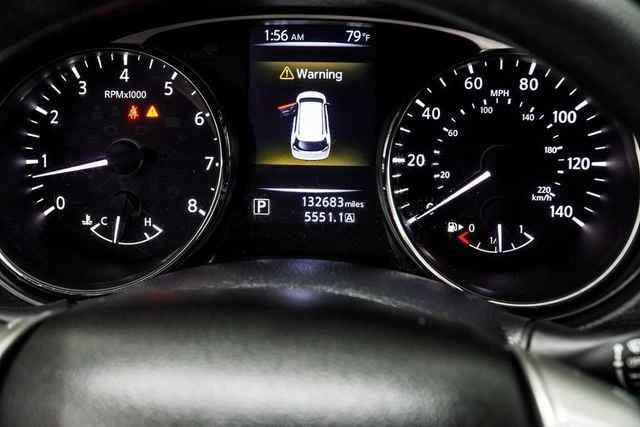 2016 Nissan Rogue - Image 11 of 13