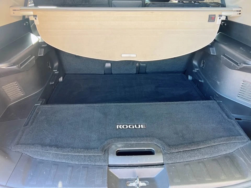 2016 Nissan Rogue - Image 9 of 10
