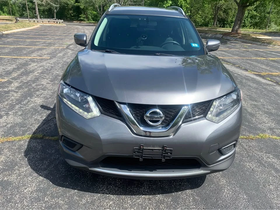 2016 Nissan Rogue - Image 8 of 13