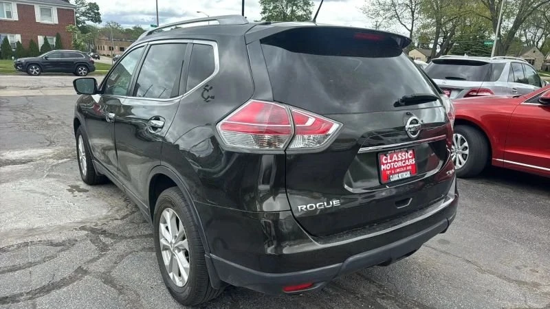 2016 Nissan Rogue - Image 6 of 10