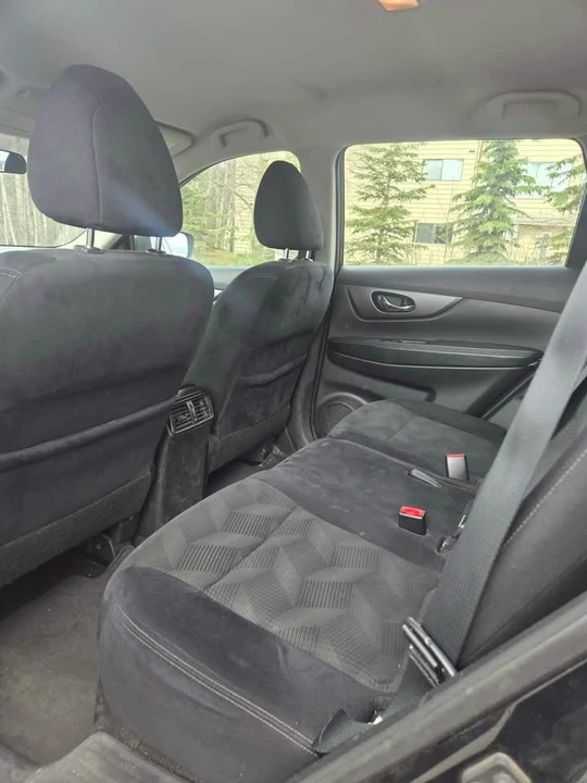 2016 Nissan Rogue - Image 9 of 20