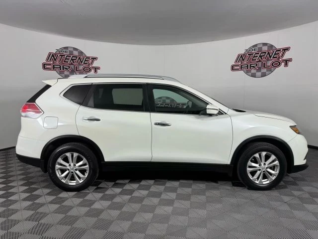 2016 Nissan Rogue - Image 8 of 12