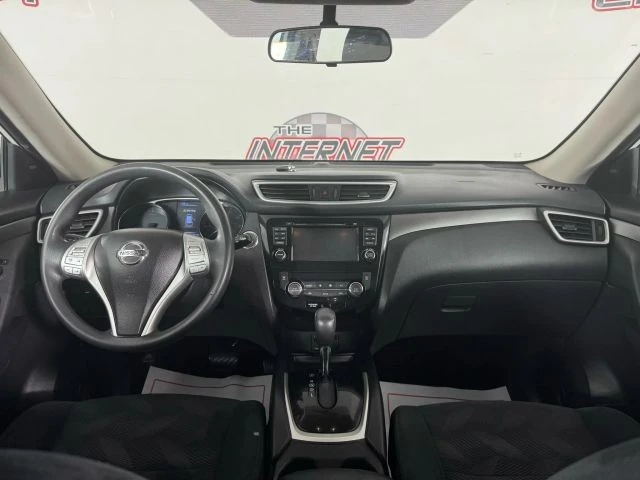 2016 Nissan Rogue - Image 11 of 12