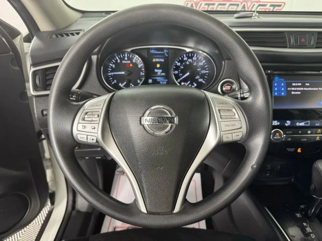 2016 Nissan Rogue - Image 13 of 21