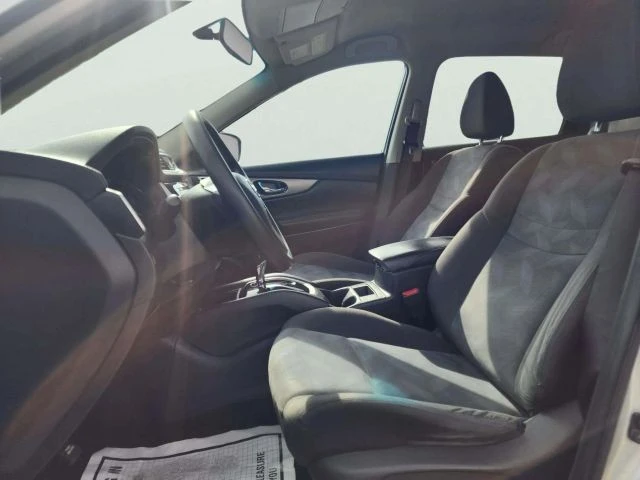 2016 Nissan Rogue - Image 12 of 20