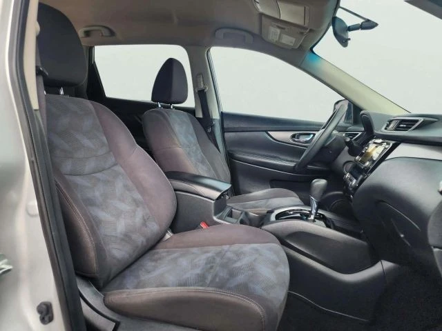 2016 Nissan Rogue - Image 18 of 20