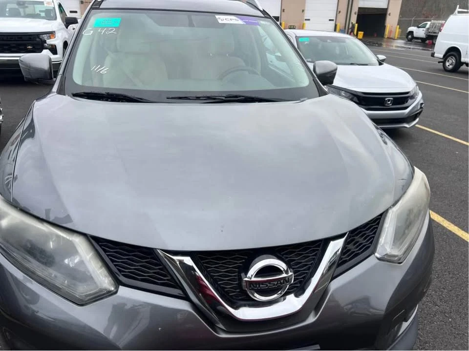 2016 Nissan Rogue - Image 9 of 15