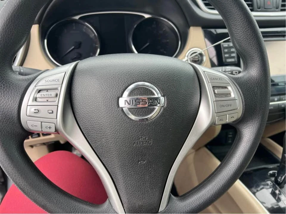 2016 Nissan Rogue - Image 7 of 15