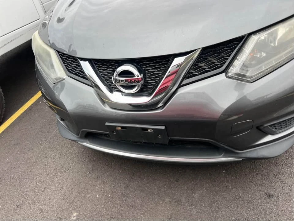 2016 Nissan Rogue - Image 10 of 15
