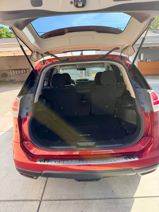 2016 Nissan Rogue - Image 6 of 10