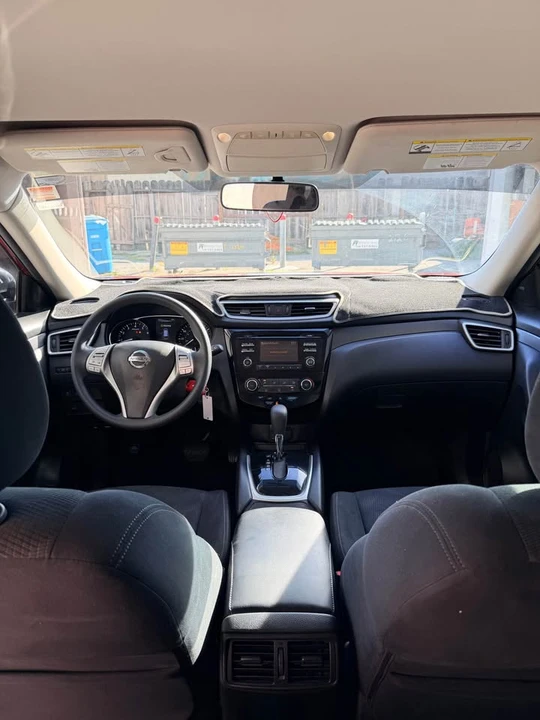 2016 Nissan Rogue - Image 8 of 10