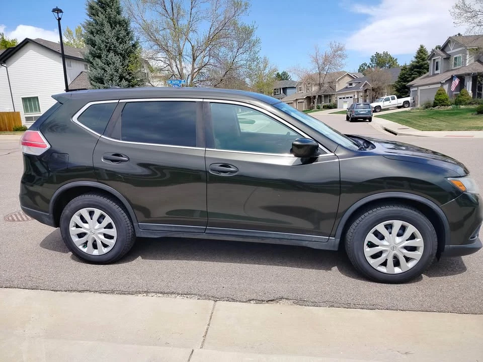 2016 Nissan Rogue - Image 2 of 5
