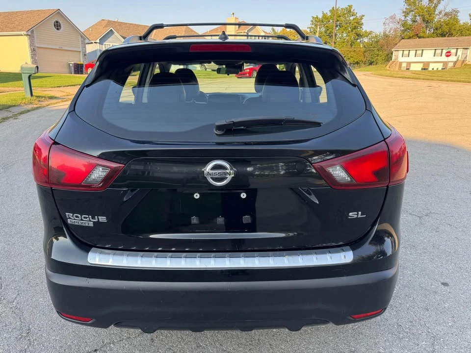 2016 Nissan Rogue - Image 6 of 14