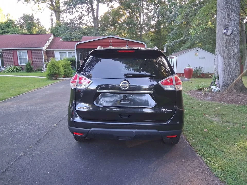 2016 Nissan Rogue - Image 4 of 6