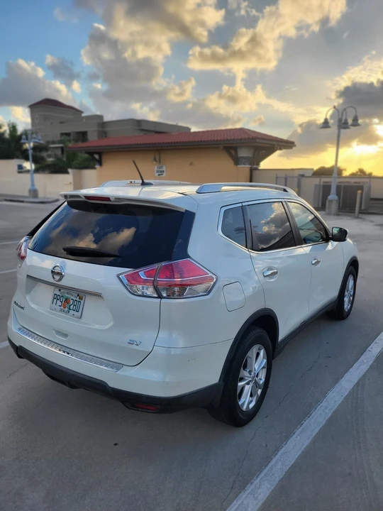 2016 Nissan Rogue - Image 5 of 19