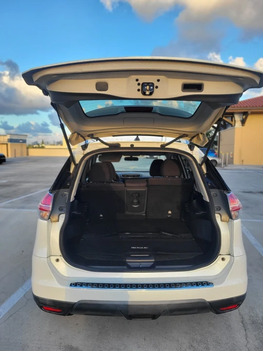2016 Nissan Rogue - Image 6 of 19