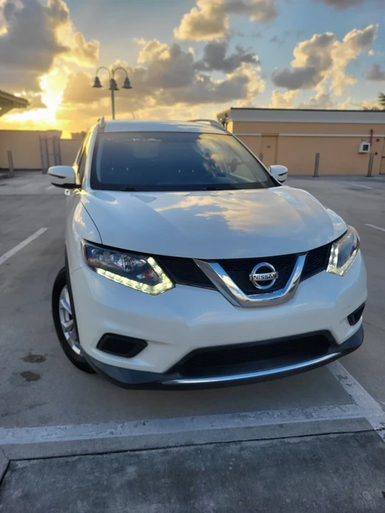 2016 Nissan Rogue - Image 4 of 19