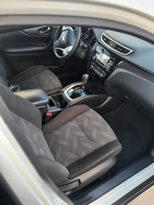 2016 Nissan Rogue - Image 17 of 19