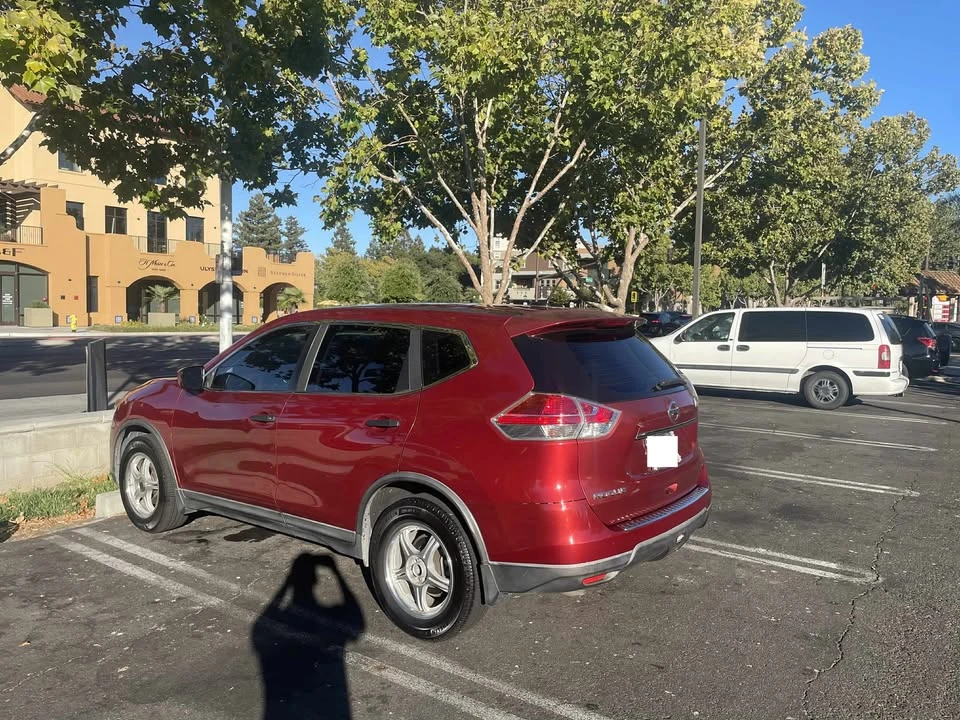 2016 Nissan Rogue - Image 4 of 13