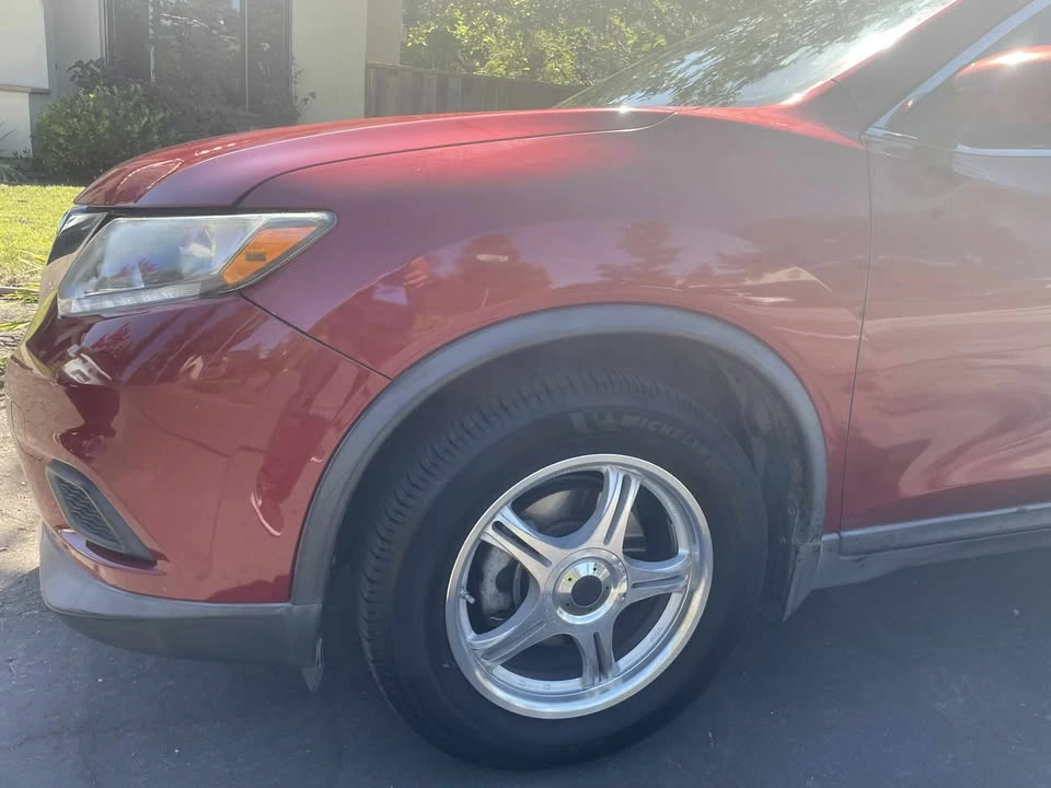 2016 Nissan Rogue - Image 9 of 13