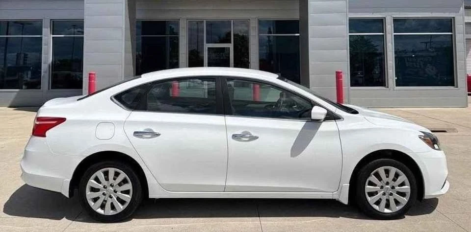 2016 Nissan Sentra 7th Gen - Image 4 of 8
