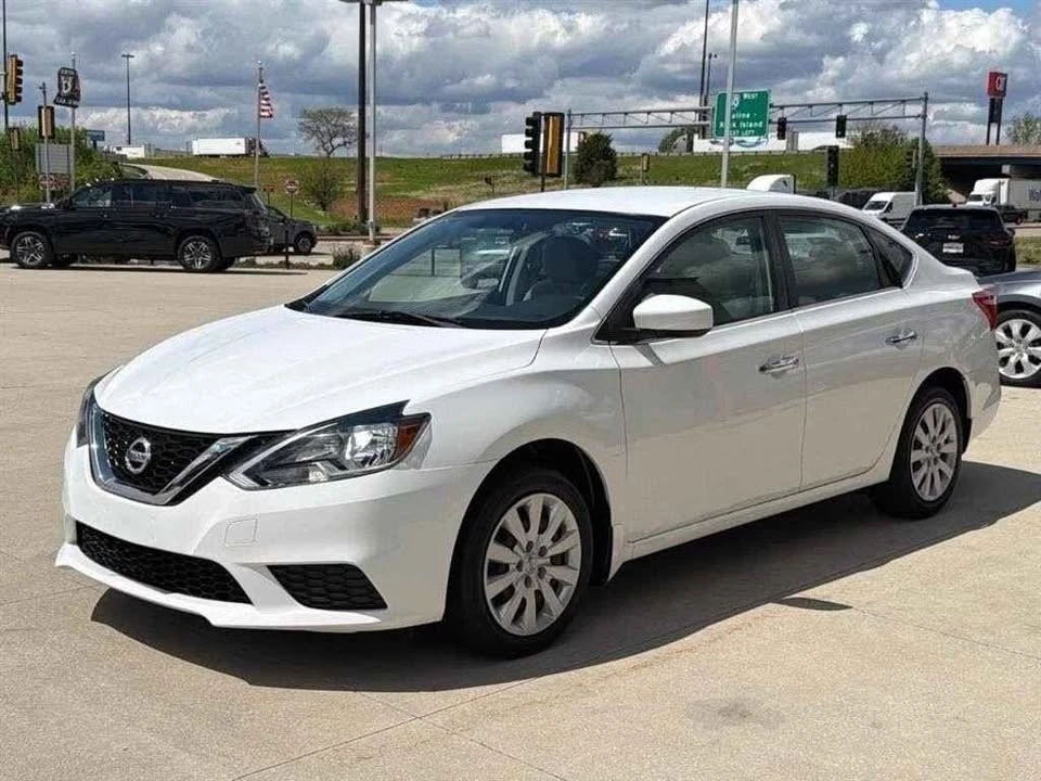 2016 Nissan Sentra 7th Gen - Image 3 of 8
