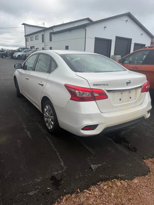 2016 Nissan Sentra 7th Gen - Image 4 of 9