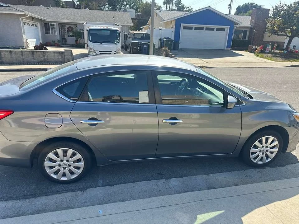 2016 Nissan Sentra 7th Gen - Image 9 of 10