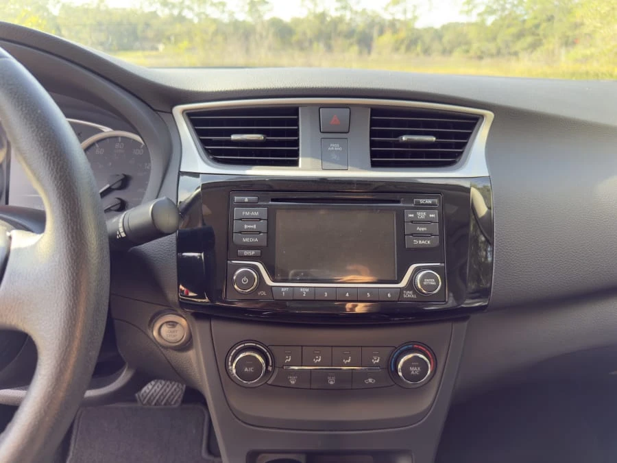 2016 Nissan Sentra 7th Gen - Image 25 of 31