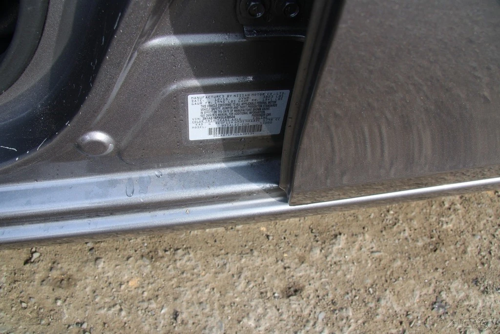 2016 Nissan Sentra 6th Gen - Image 10 of 21