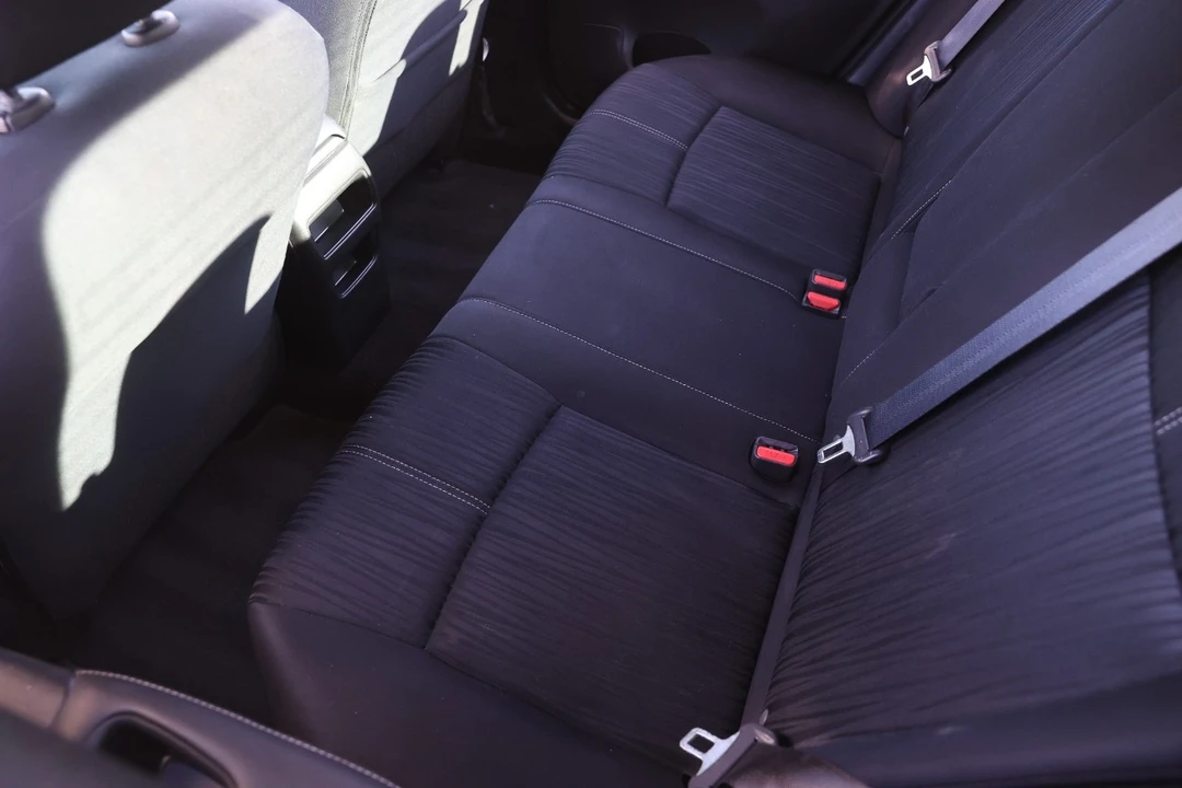 2016 Nissan Sentra 7th Gen - Image 10 of 12