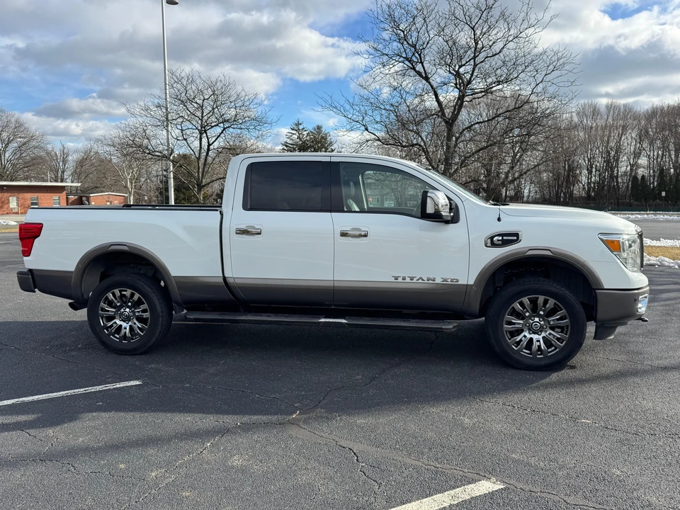 2016 Nissan Titan 2nd Gen - Image 8 of 31