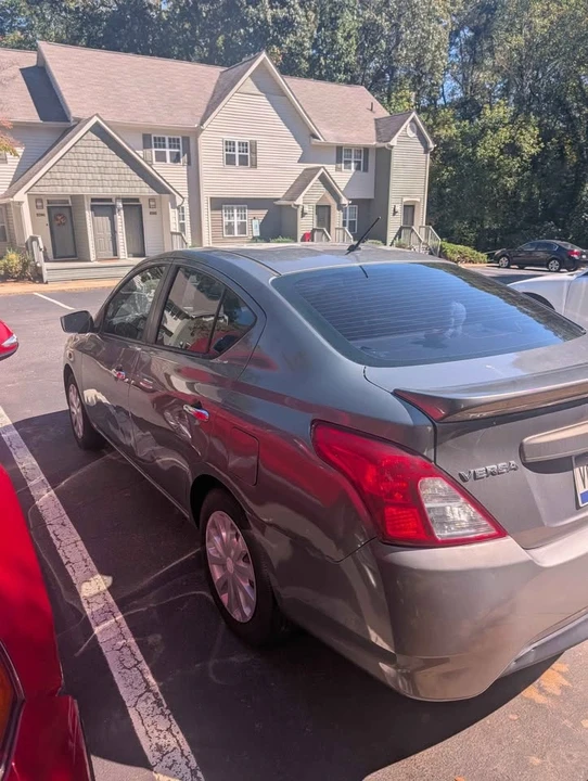 2016 Nissan Versa - Image 3 of 3