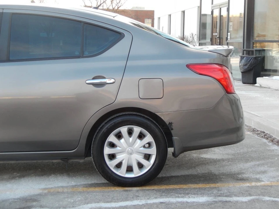 2016 Nissan Versa - Image 10 of 12