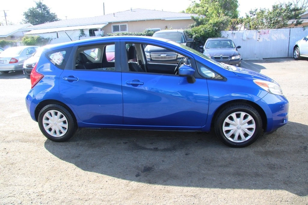 2016 Nissan Versa - Image 10 of 21