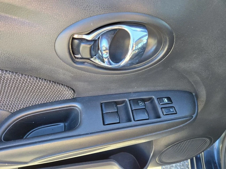 2016 Nissan Versa - Image 13 of 18