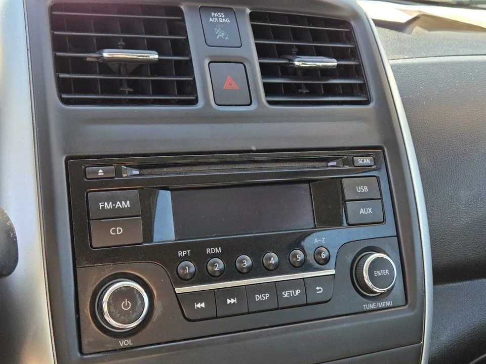 2016 Nissan Versa - Image 16 of 18