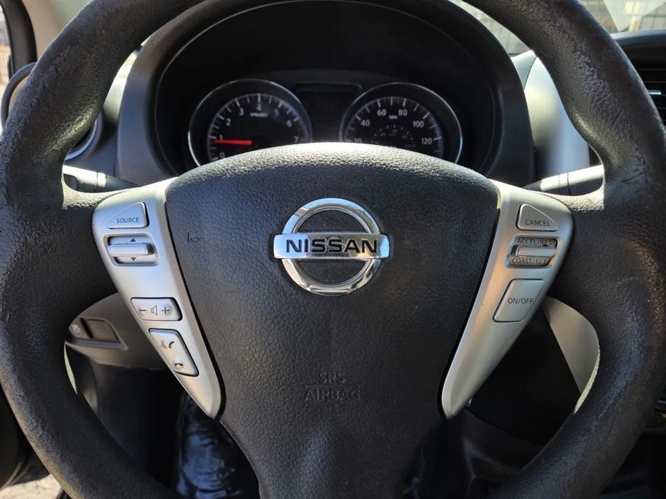 2016 Nissan Versa - Image 14 of 18