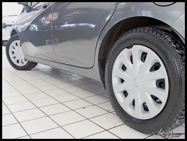 2016 Nissan Versa - Image 10 of 12
