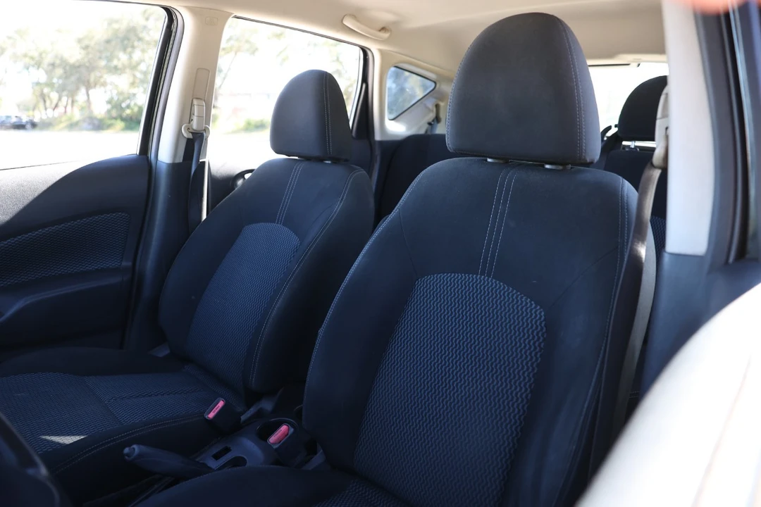 2016 Nissan Versa - Image 6 of 12