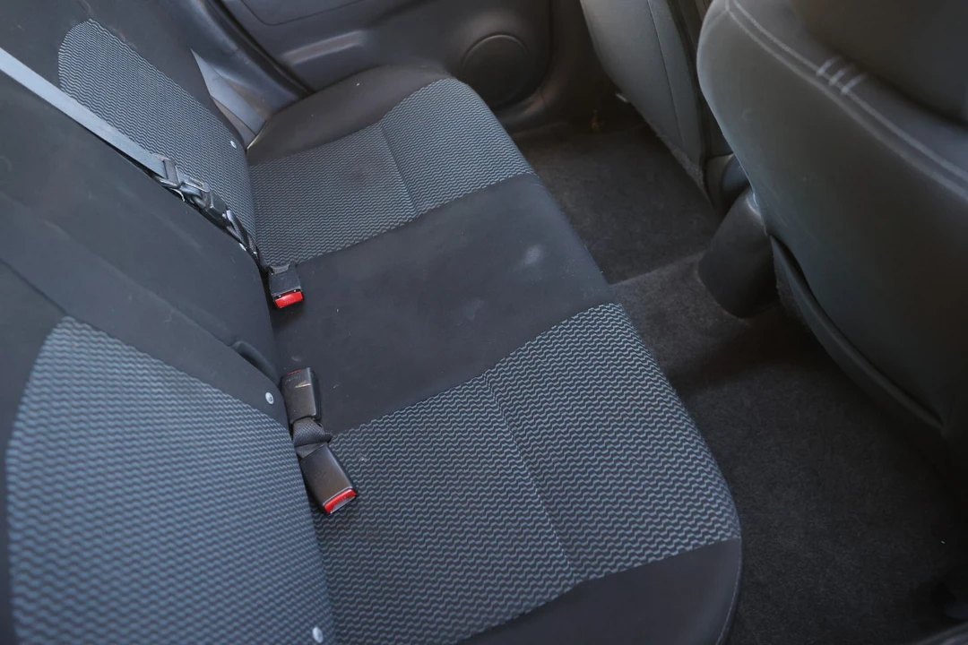 2016 Nissan Versa - Image 12 of 12