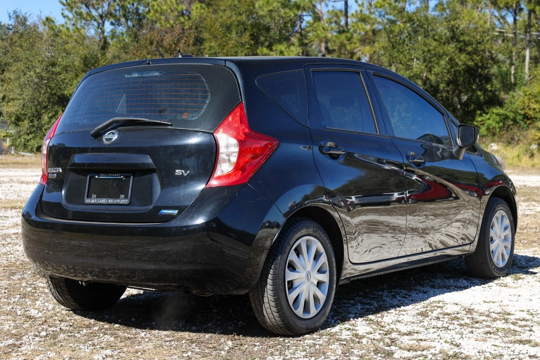 2016 Nissan Versa - Image 11 of 12