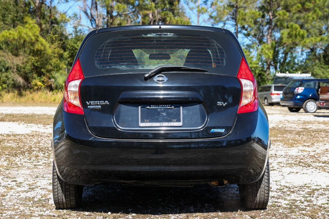 2016 Nissan Versa - Image 7 of 12