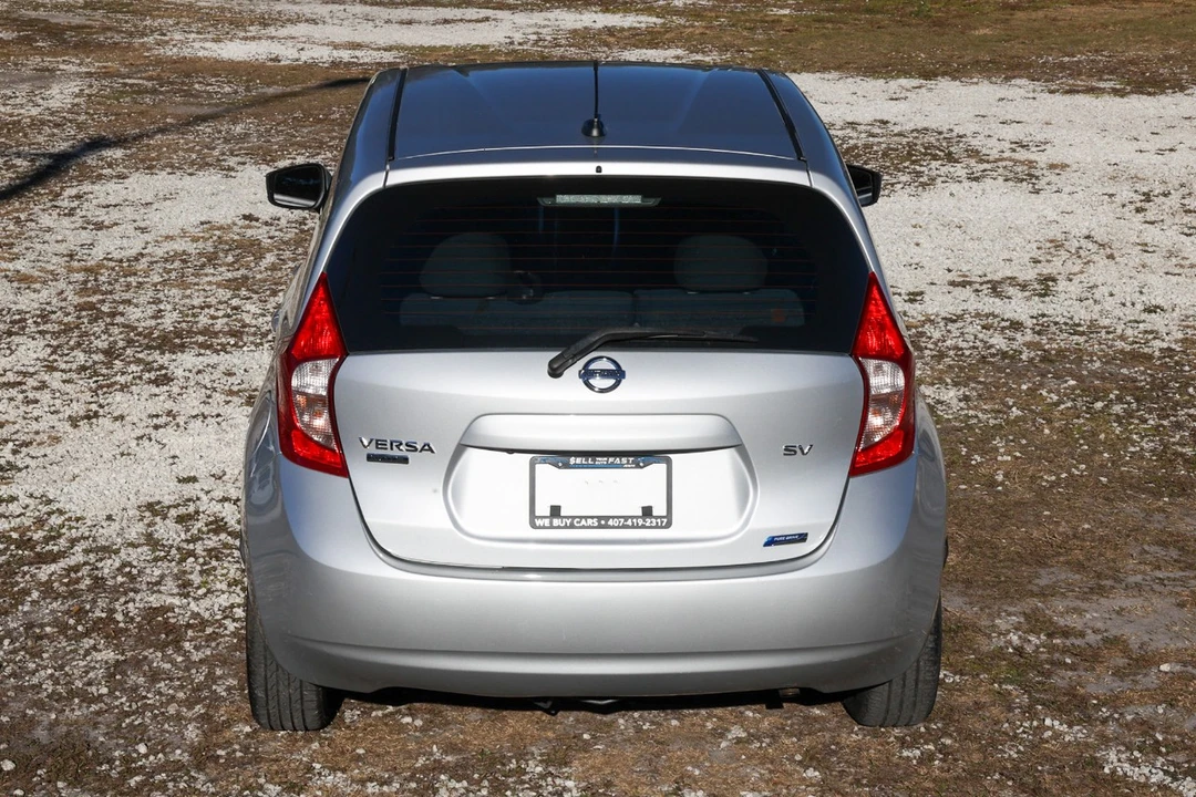 2016 Nissan Versa - Image 9 of 12
