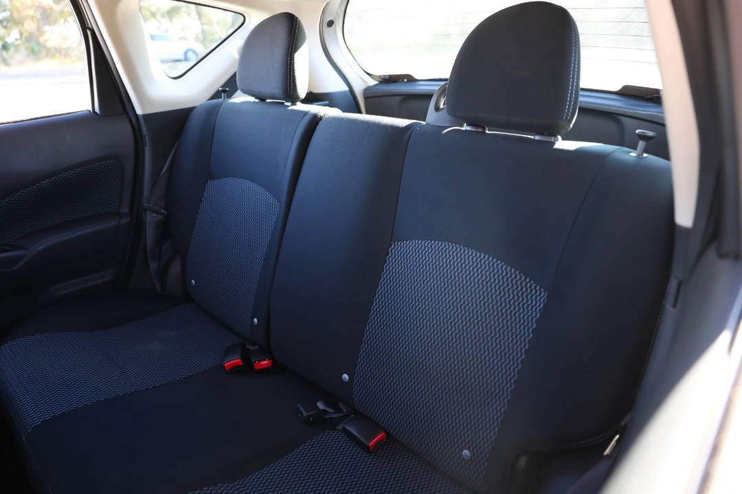 2016 Nissan Versa - Image 8 of 12