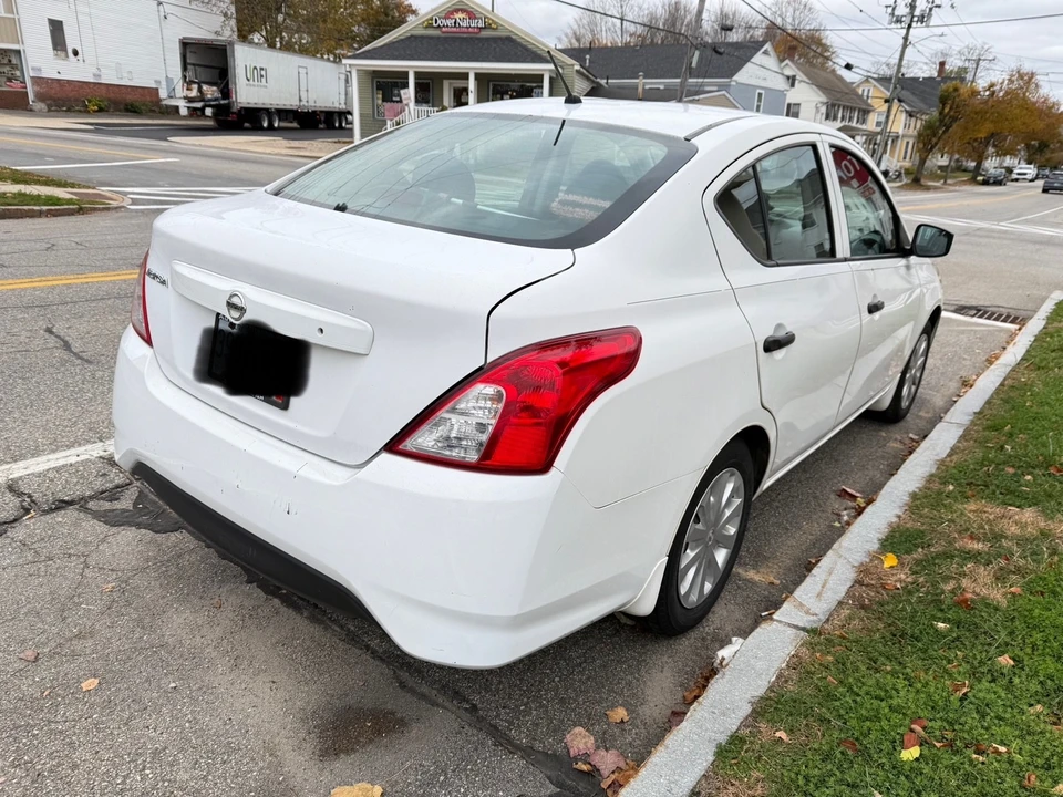 2016 Nissan Versa - Image 3 of 8